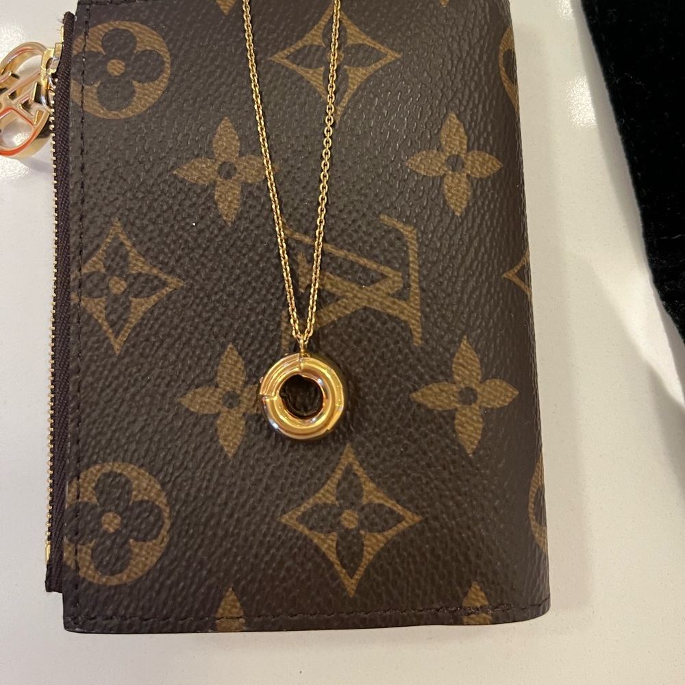 Elegant Gold Necklace